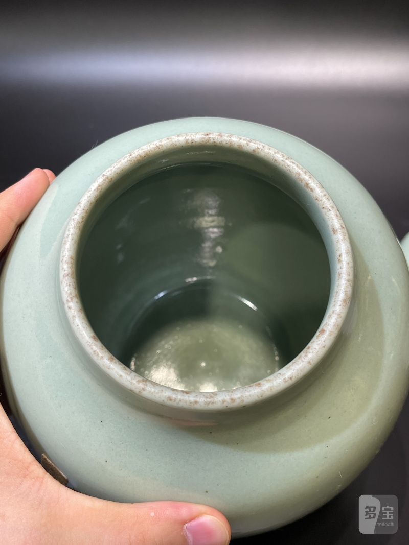 清道光 豆青釉月牙盖罐 - 图8